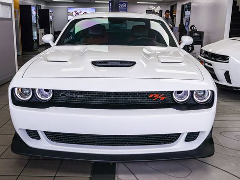 Used 2020 Dodge Challenger R/T Scat Pack RWD image 18