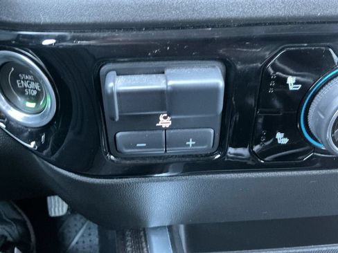 Used 2023 Chevrolet Silverado 1500 RST w/ Convenience Package II AWD/4WD image 20