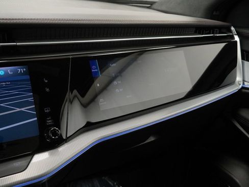 Used 2024 Jeep Wagoneer Launch Edition image 32