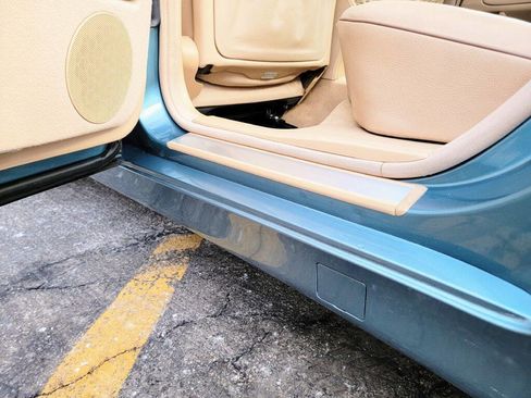 Used 2001 Mercedes-Benz E 320 Sedan image 33