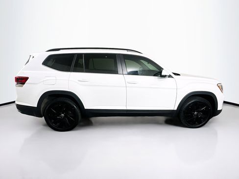 Used 2024 Volkswagen Atlas SE w/ Panoramic Sunroof Package image 10