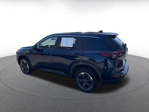 Used 2025 Nissan Rogue SV FWD image 10