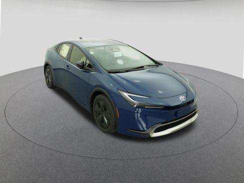 New 2026 Toyota Prius Plug-In Hybrid FWD image 13