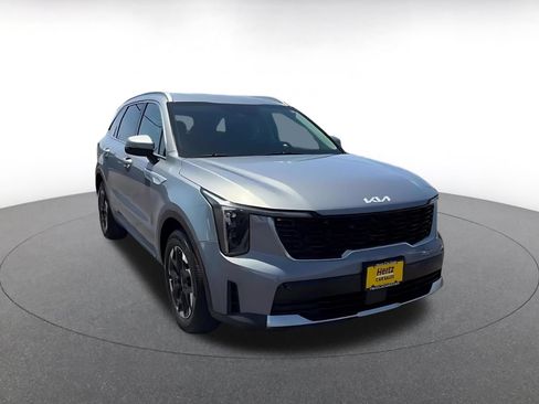 Used 2024 Kia Sorento S FWD image 3