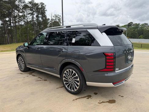 New 2026 Hyundai Palisade Calligraphy FWD image 3