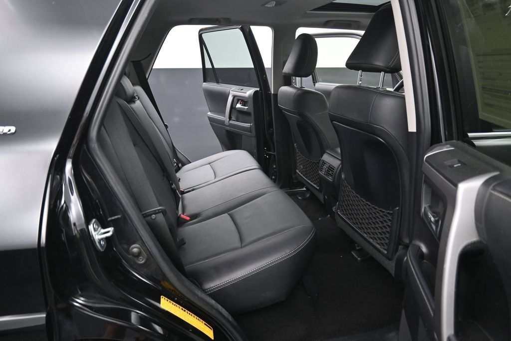 Certified 2022 Toyota 4Runner Limited AWD/4WD image 33