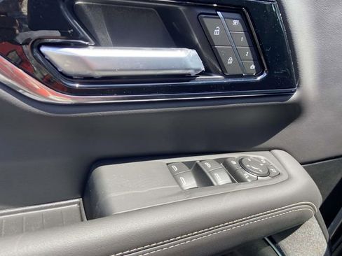 New 2026 GMC Yukon XL Elevation w/ Elevation Premium Package AWD/4WD image 12