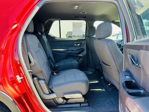 Used 2023 Chevrolet Traverse LT FWD image 32