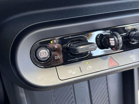 Certified 2025 MINI Cooper S image 19