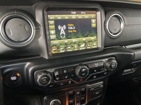 Used 2022 Jeep Wrangler Unlimited Sahara w/ Cold Weather Group image 2