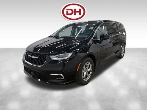 Used 2024 Chrysler Pacifica Limited FWD image 11