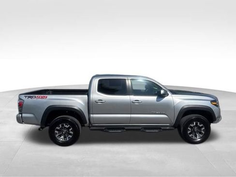 Used 2023 Toyota Tacoma TRD Off-Road w/ TRD Premium Off Road Package AWD/4WD image 6