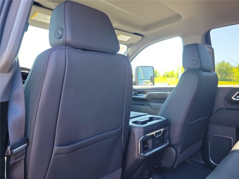 New 2026 GMC Sierra 3500 SLT w/ SLT Premium Package AWD/4WD image 14