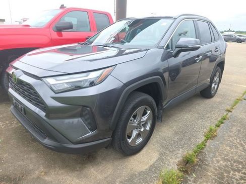 Used 2025 Toyota RAV4 XLE w/ Convenience Package AWD/4WD image 1