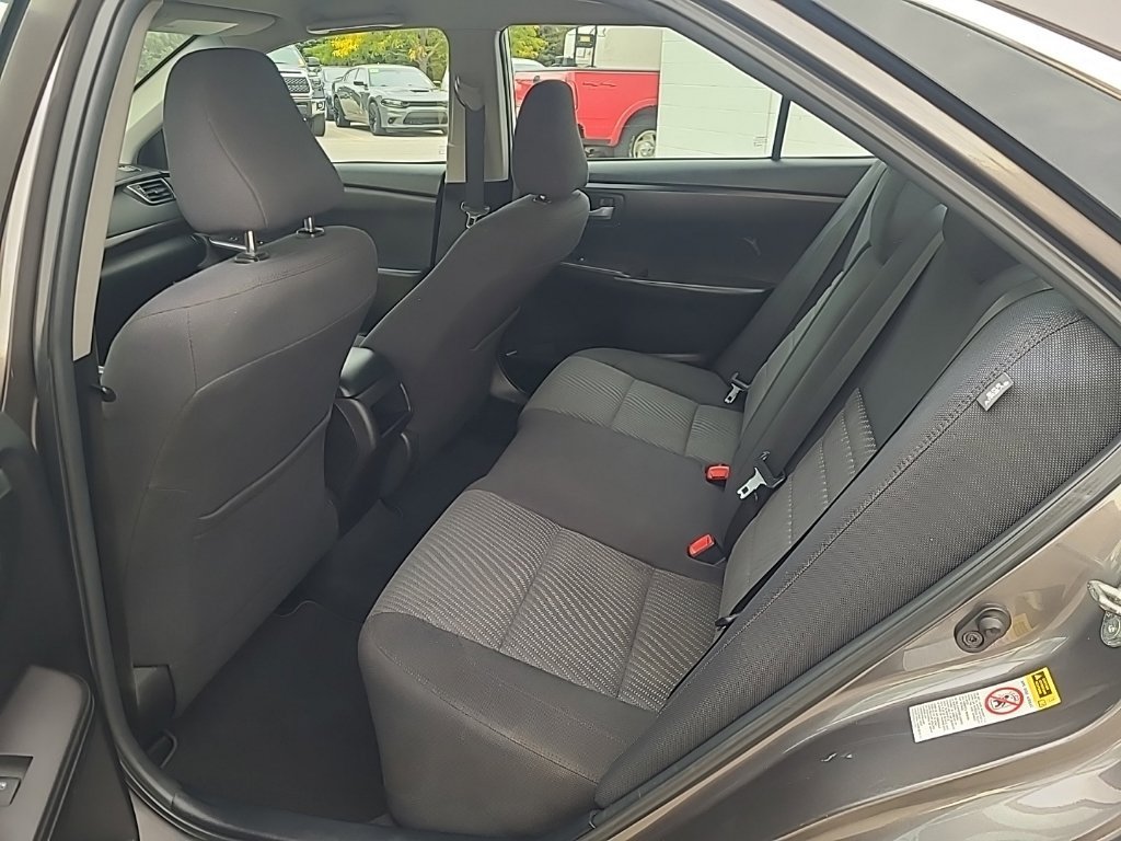 Used 2015 Toyota Camry LE FWD image 16