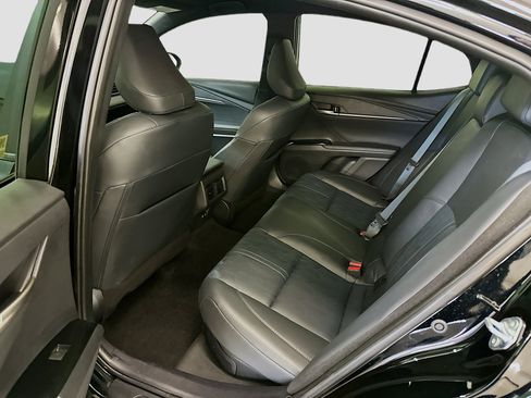 Used 2025 Toyota Camry XSE image 29