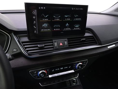 Used 2022 Audi Q5 e Prestige image 27