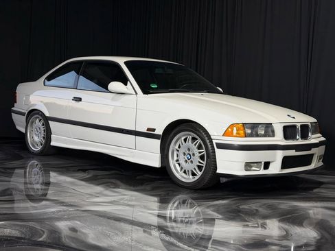 Used 1995 BMW M3 Coupe RWD image 11