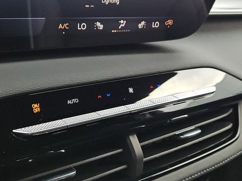 New 2026 Buick Enclave Preferred w/ Power Package image 38