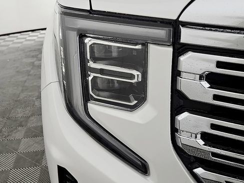 Used 2024 GMC Sierra 1500 Denali image 9