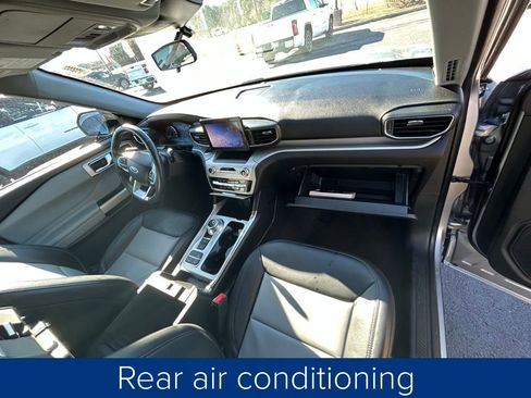 Used 2022 Ford Explorer XLT w/ Equipment Group 202A image 26