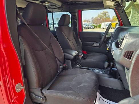 Used 2015 Jeep Wrangler Unlimited Sport w/ Trailer Tow Group image 35