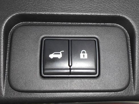 Used 2021 Nissan Rogue SL w/ Premium Package AWD/4WD image 9