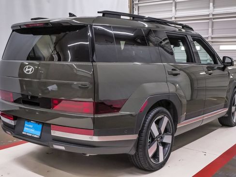 Used 2025 Hyundai Santa Fe Limited FWD image 6