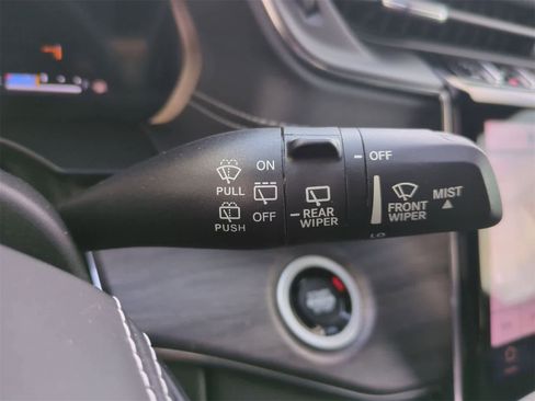 Used 2023 Jeep Grand Cherokee Overland image 25