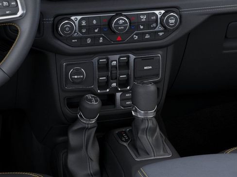 New 2026 Jeep Wrangler Unlimited Sahara AWD/4WD image 25