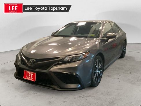 Used 2023 Toyota Camry SE image 1