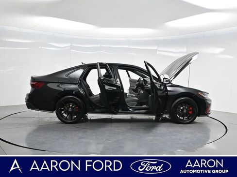 Used 2025 Volkswagen Jetta GLI Autobahn w/ GLI Black Package image 4