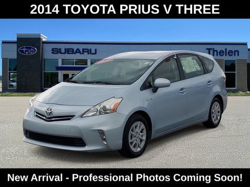 Used 2014 Toyota Prius V Three FWD image 2