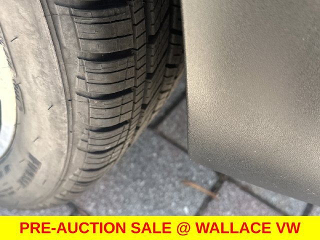 Certified 2023 Volkswagen Taos SE w/ Panoramic Sunroof Package FWD image 14
