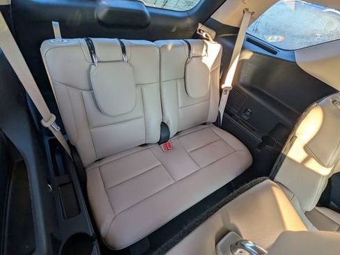 Used 2022 Ford Explorer XLT w/ Equipment Group 202A image 12