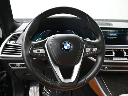 Used 2022 BMW X5 xDrive45e w/ Executive Package AWD/4WD image 13