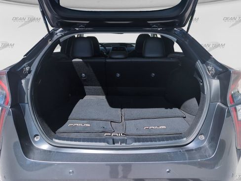 Used 2017 Toyota Prius Three Touring FWD image 10