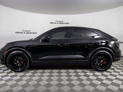 Used 2024 Porsche Macan 4 Electric image 6