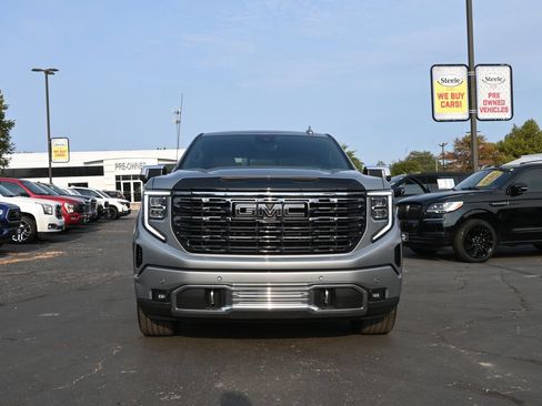 Used 2025 GMC Sierra 1500 Denali Ultimate AWD/4WD image 2