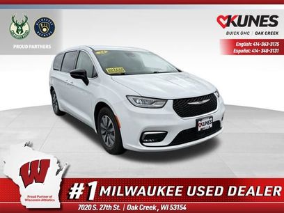 Used 2024 Chrysler Pacifica Limited