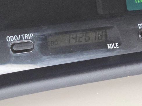 Used 2002 Toyota Avalon XLS image 21