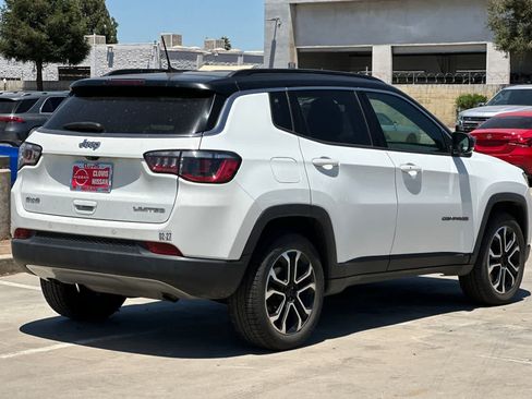 Used 2024 Jeep Compass Limited AWD/4WD image 3