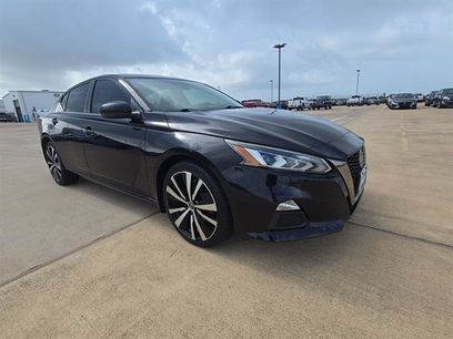 Used 2019 Nissan Altima 2.5 SR w/ SR Premium Package