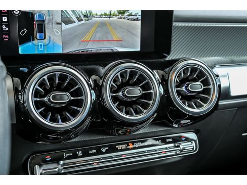 Certified 2025 Mercedes-Benz GLB 250 4MATIC image 21