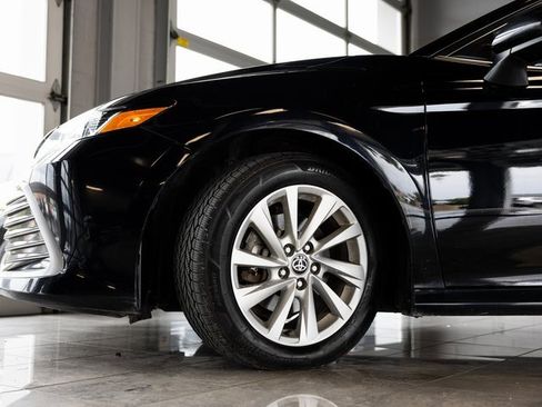 Used 2021 Toyota Camry LE image 8