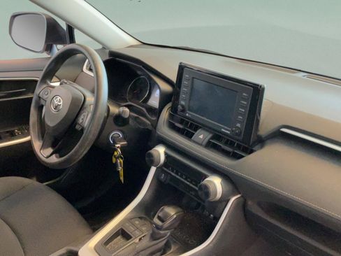 Used 2021 Toyota RAV4 LE FWD image 29