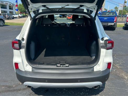 Used 2024 Ford Escape Platinum AWD/4WD image 7