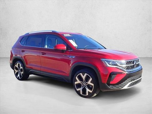 Used 2023 Volkswagen Taos SEL image 6