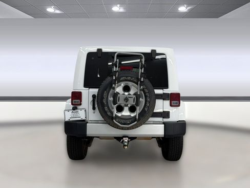 Used 2014 Jeep Wrangler Unlimited Sahara w/ Connectivity Group AWD/4WD image 10