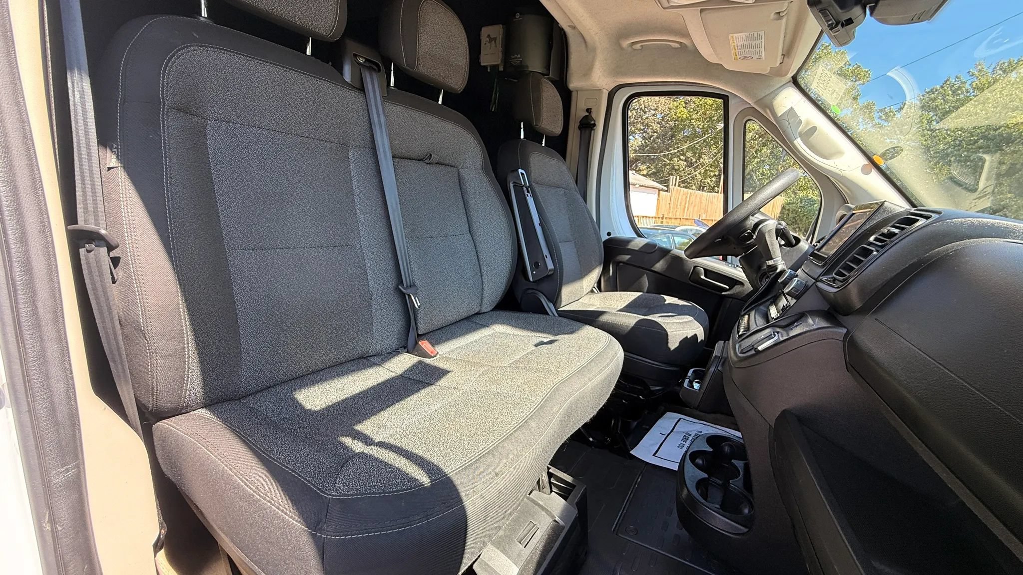 Used 2022 RAM ProMaster 2500 w/ Convenience Group FWD image 14